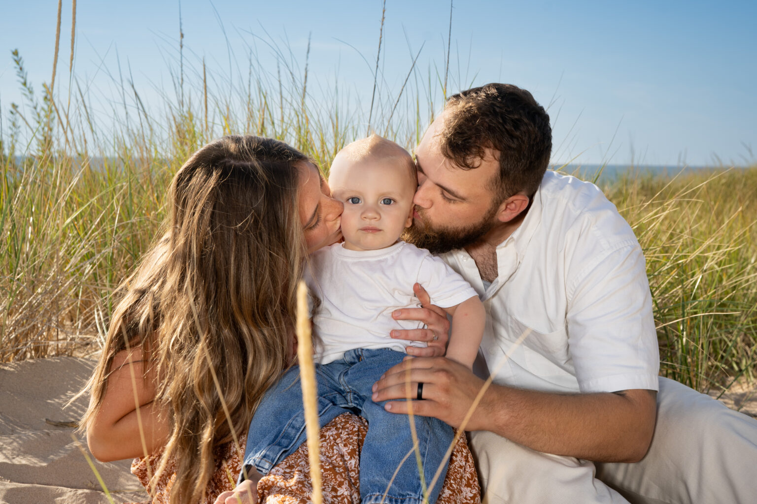 Family pictures on Lake Michigan beach